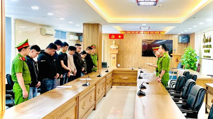 Triệt phá đường dây r-ửa -ti-ền xuyên quốc gia hơn 67.000 tỷ đồng