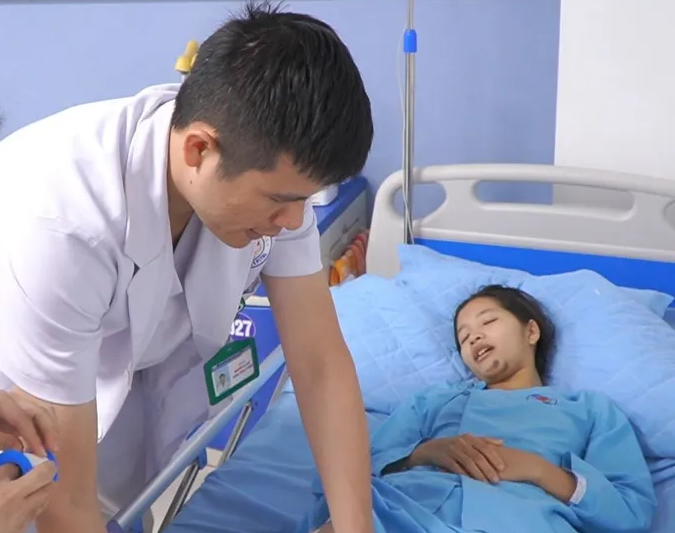 Ước mơ dang dở của nữ sinh mồ côi cha mẹ