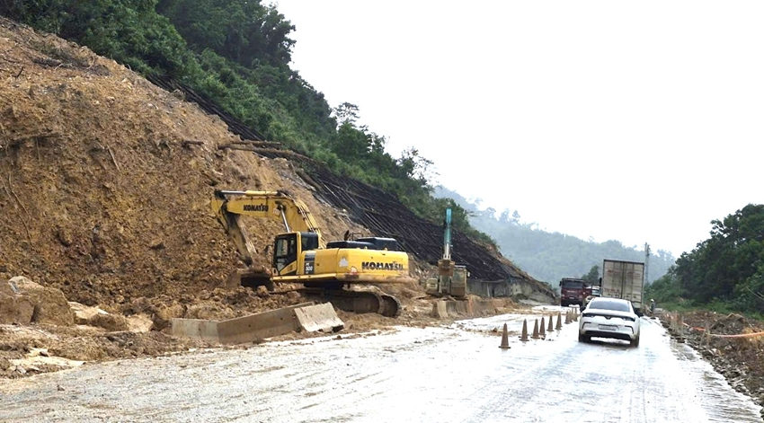 Tiếp tục hạn chế phương tiện vào cao tốc La Sơn - Hòa Liên