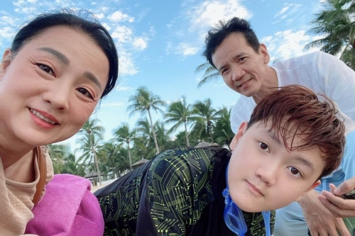 Nữ NSƯT tuổi 54 vẫn được gọi là