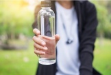 Uống nước có giúp giảm cân không?