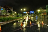 Đường phố Đà Nẵng không bóng người trước giờ bão đổ bộ
