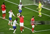Mbappe chảy máu đầm đìa, đội tuyển Pháp không cần ghi bàn nhưng vẫn thắng