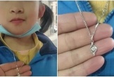 Cậu bé 8 tuổi mang dây chuyền trị giá 70 triệu của mẹ tặng bạn gái cùng lớp