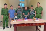 CLIP: Vây bắt đối tượng chở một bao tải chứa ma tuý