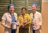 Bé sơ sinh 5 ngày tuổi thủng dạ dày vì được mẹ cho ăn… cơm