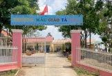 Chơi trong sân trường, cháu bé mẫu giáo bị xích đu đổ đè tử vong