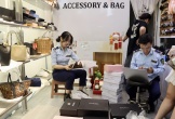 Ngang nhiên bán hàng hiệu giả ở các tuyến phố du lịch trung tâm TP Đà Nẵng