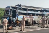 Tài xế ngủ gật khiến xe buýt bị lật, 3 người tử vong