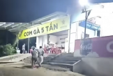 Xác minh vụ khách bị đánh gãy ngón tay sau khi phàn nàn giá cơm gà