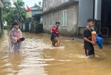 Đà Nẵng: Lũ bất ngờ trong đêm, nhiều người suy sụp vì mất trắng