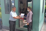 Người phụ nữ bật khóc khi nhận lại hơn 20 triệu đồng đánh rơi ở Bệnh viện Đà Nẵng