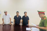 Một cán bộ hải quan và 3 đối tượng bị bắt vì khai thác gỗ trái phép
