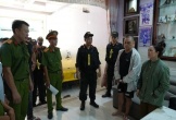 Khám xét nơi ở của nhóm cho vay, công an thu giữ lượng lớn tiền mặt, 8 sổ tiết kiệm 84 tỉ đồng