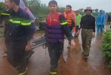 Đi qua đập tràn, cả gia đình bị lũ cuốn, người vợ tử vong