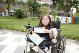 Nghị lực của nữ sinh xương thủy tinh Trường Đại học Kinh tế Đà Nẵng
