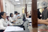 Tận mắt quy trình công chức ký chứng thực chỉ mất vài phút tại một phường ở Đà Nẵng