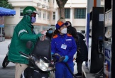 Giá xăng giảm nhẹ, dầu diesel tăng hơn 400 đồng mỗi lít